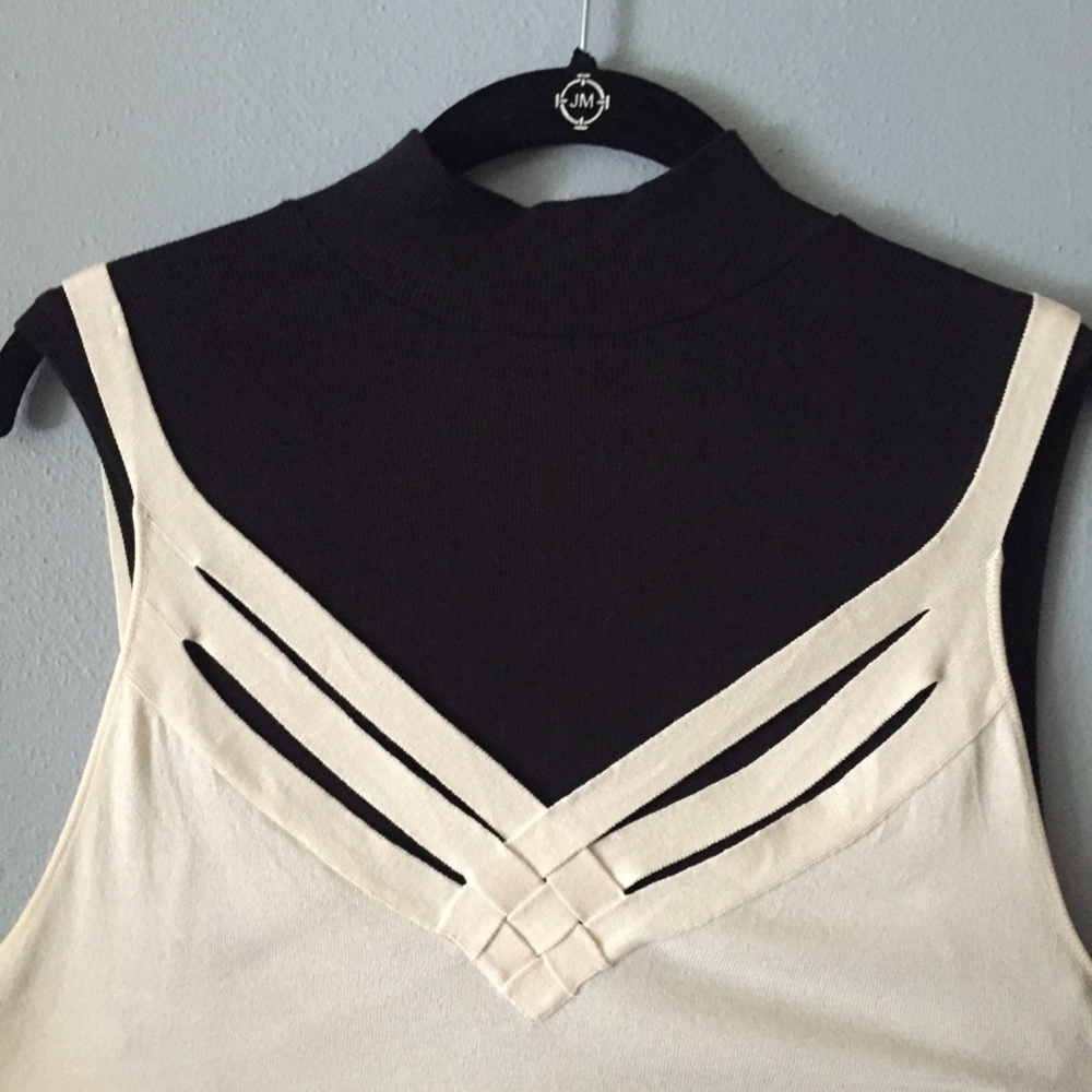 VALENTINO - Picture 5 of 13